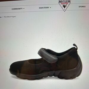 JOHN FLUEVOG / PILOT / VEGAN MARY JANES WITH MESH AND VELCRO / ALMOST BRAND NEW